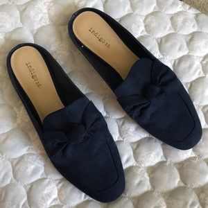 Blue bow mule loafers